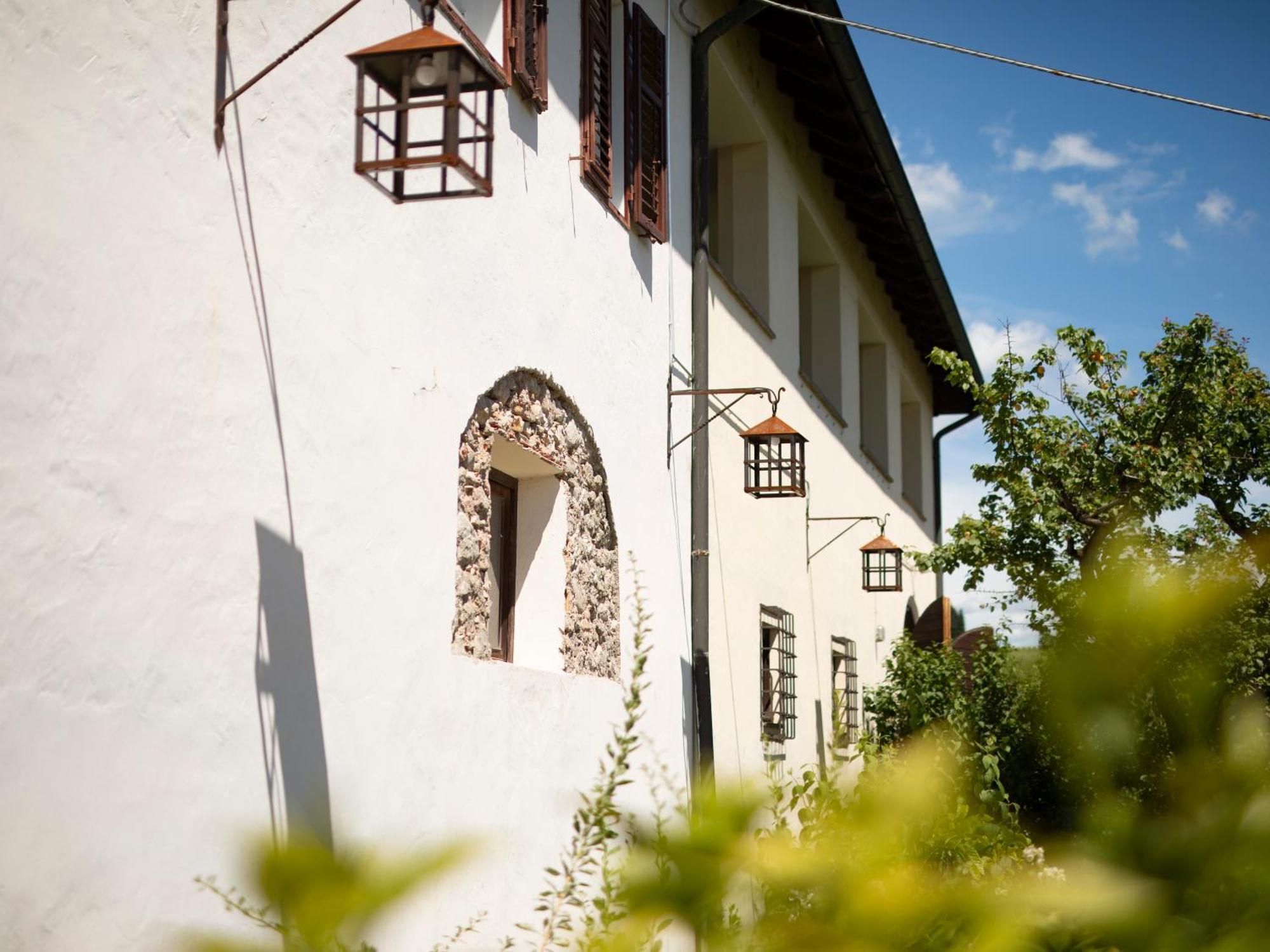 Ferienwohnung Arzenhof, Baron Di Pauli Kaltern Exterior foto